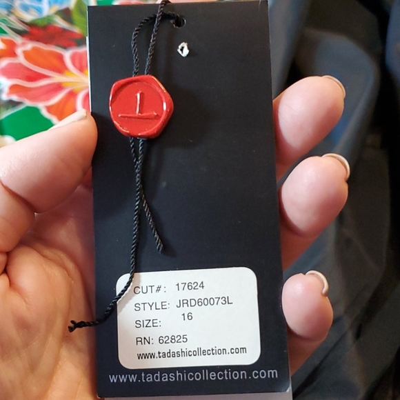 Tadashi Shoji Collection gown / evening dress 16 - Picture 4 of 14